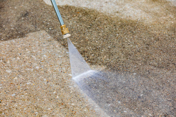Best Patio and Deck Pressure Washing  in Centerville, IA